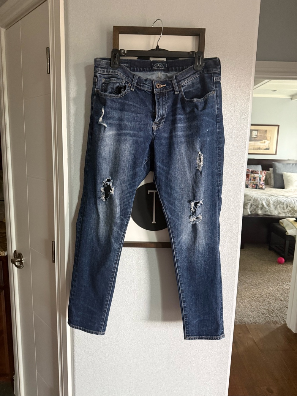 Lucky Brand Distressed Dark Blue Skinny Jeans